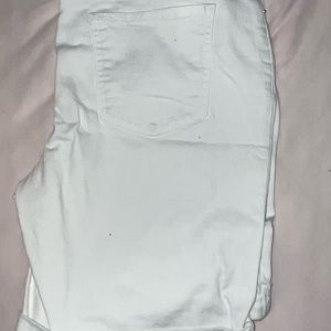 DKNY Bermuda style shorts white size 14